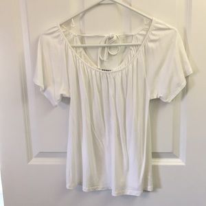white short sleeved shirt